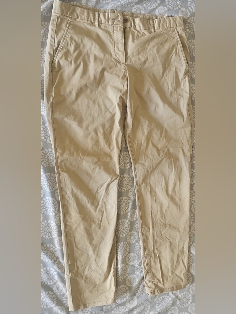 Khakis by gap. (Tan) size 10.